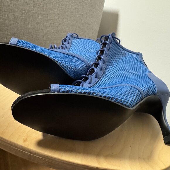 Yami Dance Shoe - Yashira Blue - Mesh, Size 9 / 3in Flared Heel - Picture 4 of 5